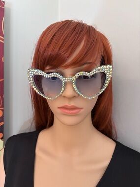 MUST BUNDLE 3 $5 ITEMS Rhinestone Heart Cat-Eye Sunglasses - Iridescent Crystal